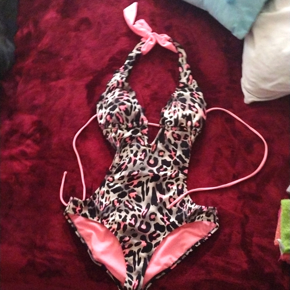 One piece swimsuit